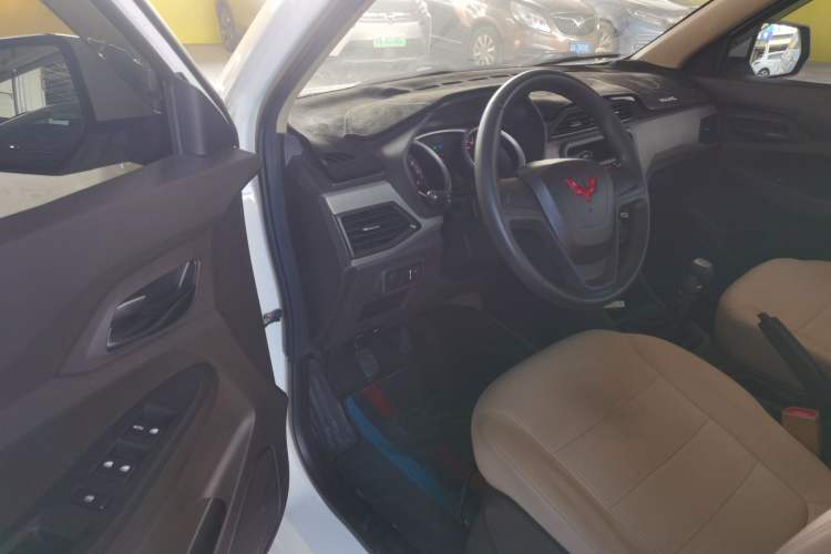 Used Wuling Hongguang 2021 1.5L Revised S Standard Version with Electric Power Steering LAR