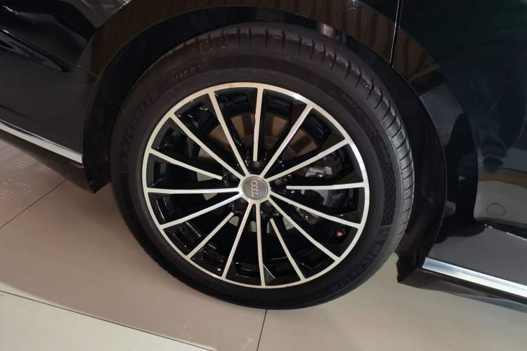 Used Audi A8 2019 Facelifted Plus A8L 50 TFSI quattro Comfort Version
