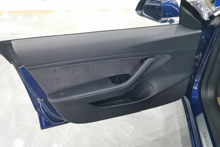 Used Tesla Model 3 2019 Standard Range Rear-Drive Upgraded Version
