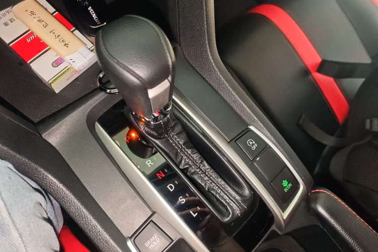 Used Honda Civic 2016 220TURBO CVT Luxury Edition
