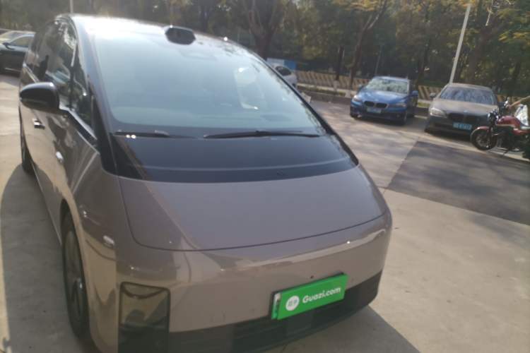 Used Li Auto MEGA 2024 Ultra Model