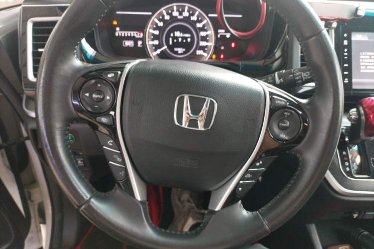 Used Honda Elysion 2016 2.4L Luxury Edition
