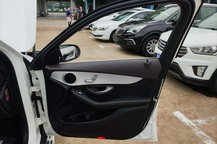 Used Mercedes-Benz GLC 2016 GLC 200 4MATIC
