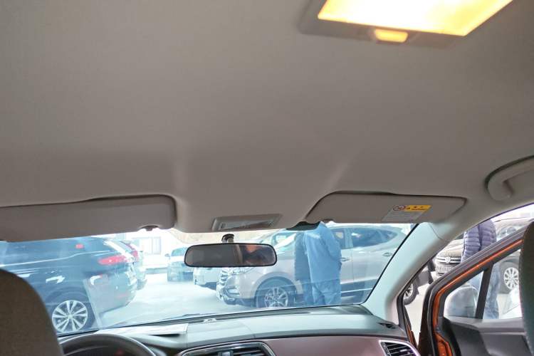 Used Suzuki Vitara S-Cross 2017 1.6L Manual Two-Wheel Drive Urban Fashion Model