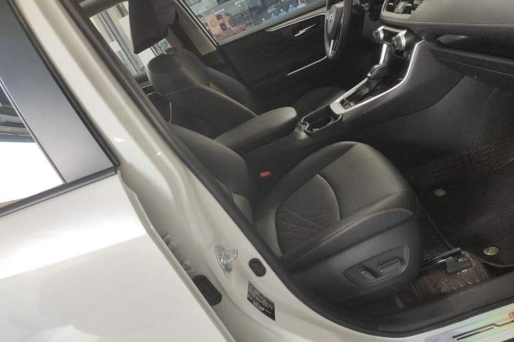 Used Toyota RAV4 2024 2.0L CVT Two-Wheel Drive Fashion Plus Edition