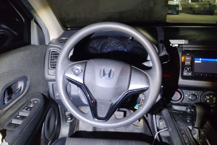 Used Honda Vezel 2015 1.8L CVT 2WD Elite Model
