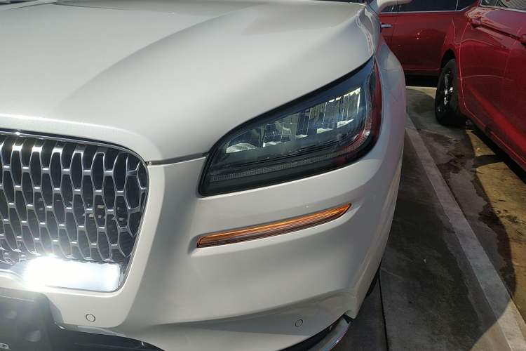 Used Lincoln Corsair 2021 2.0T Two-Wheel-Drive Luxury Edition
