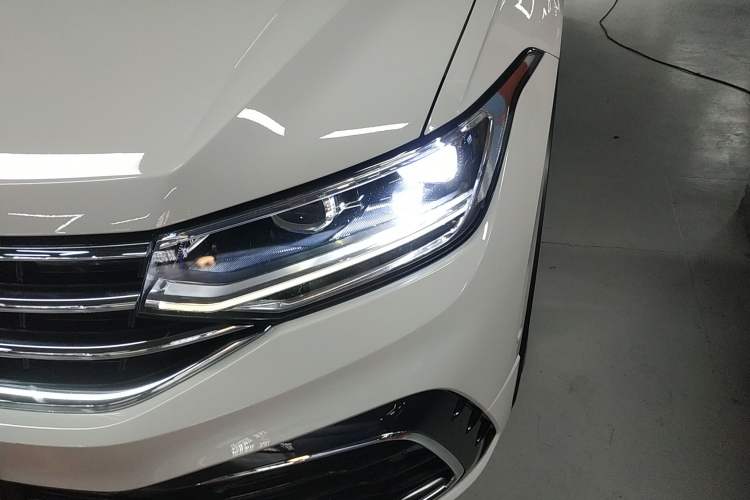 Used Volkswagen Tiguan L 2022 380TSI Automatic All-Wheel Drive R-Line Enhanced Comfort 7-Seater
