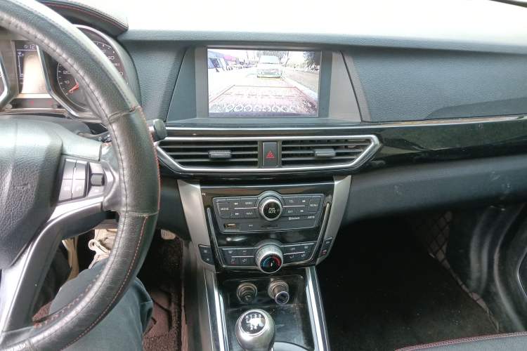 Used Zotye Domy X5 2015 1.5T Manual Luxury Model China V Standard
