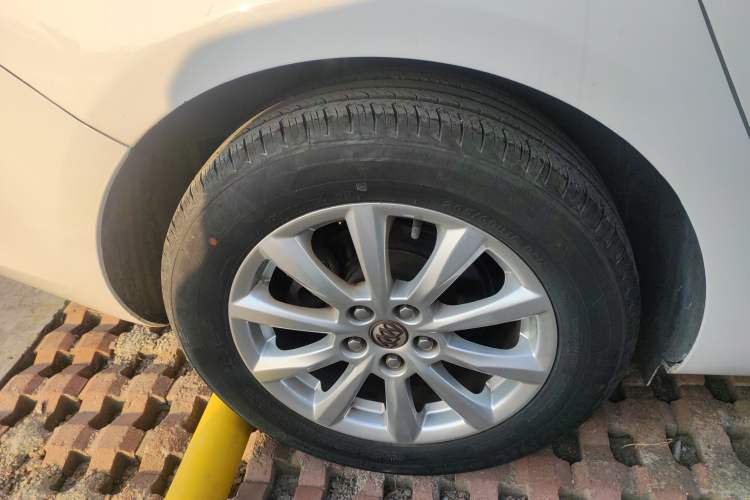 Used Buick GT 2013 GT 1.6L Automatic Fashion Edition
