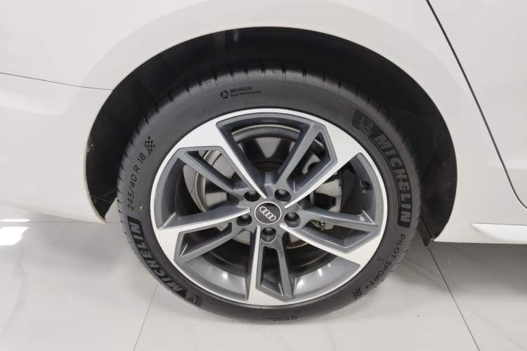 Used Audi A4L 2022 40 TFSI Fashion Dynamic Model
