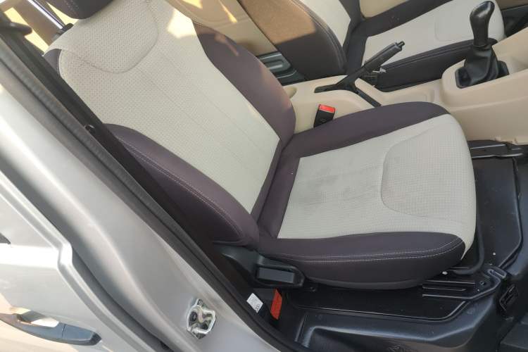 Used Kuayue Kuayue Xing V3 2023 1.3L Gasoline Comfort Edition 7-Seater Passenger Vehicle
