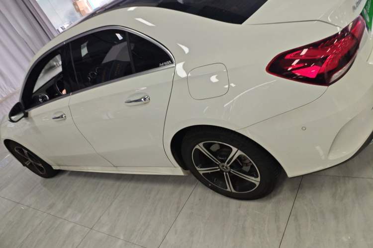 Used Mercedes-Benz A-Class 2022 Revised Version A 200 L Sport Sedan Fashionable Style
