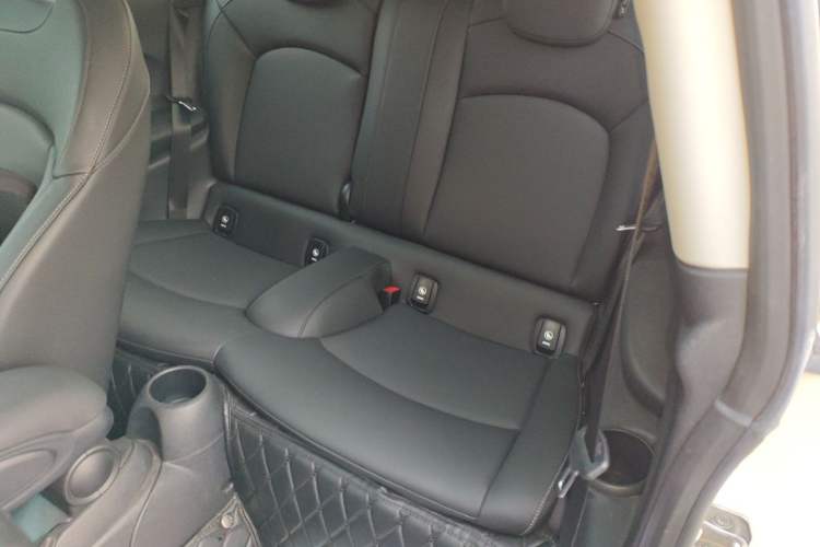 Used  MINI 2023 1.5T COOPER Artist