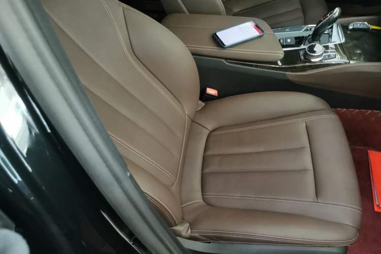 Used BMW 5 Series 2019 Restyled 525Li M Sport Package
