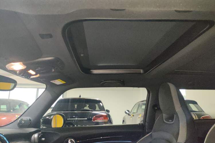 Used  MINI 2022 2.0T COOPER S Racing Driver
