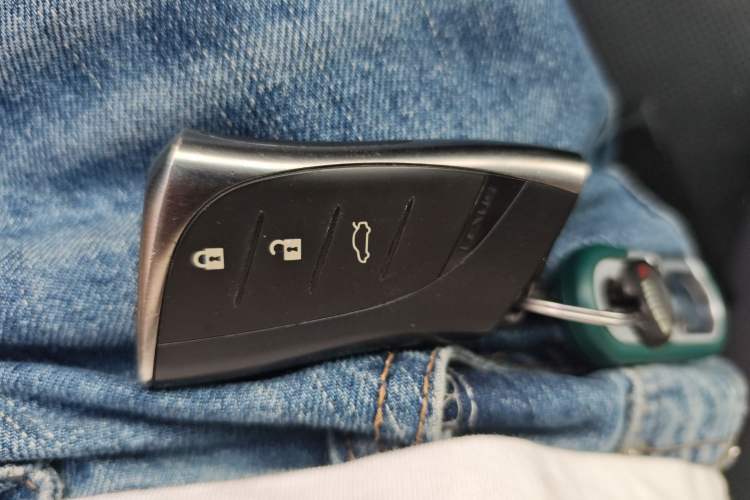 Used Lexus ES 2021 200 Excellence Edition
