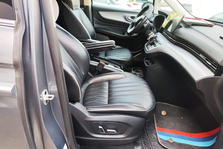 Used Roewe iMAX8 2021 400TGI Supreme Series Lu Zun Edition