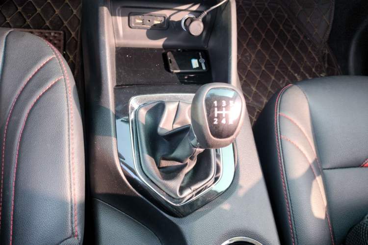 Used Soueast DX3 2018 1.5L Manual Luxury Model
