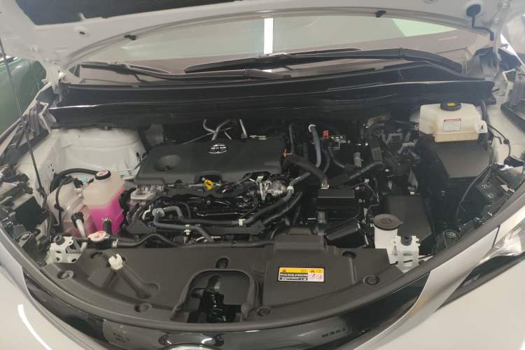 Used Toyota Sienna 2023 2.5L Hybrid Deluxe Edition