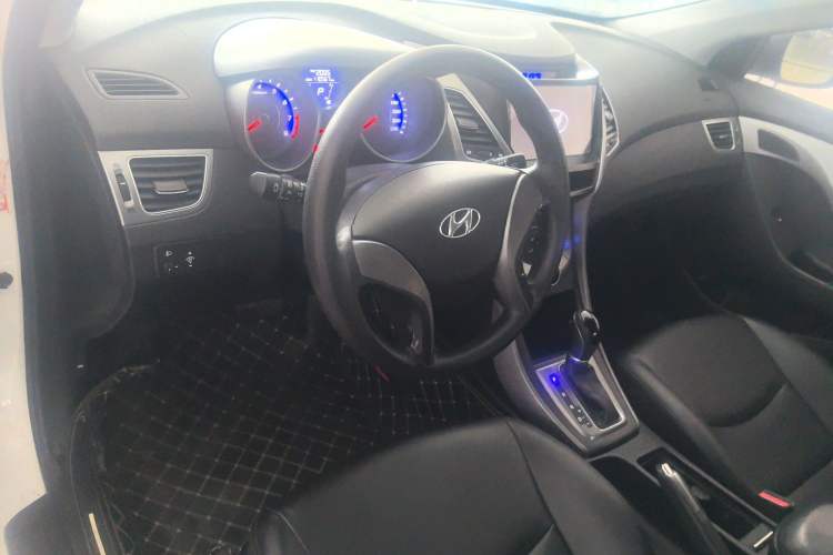 Used Hyundai Elantra 2016 1.6L Automatic Smart Version