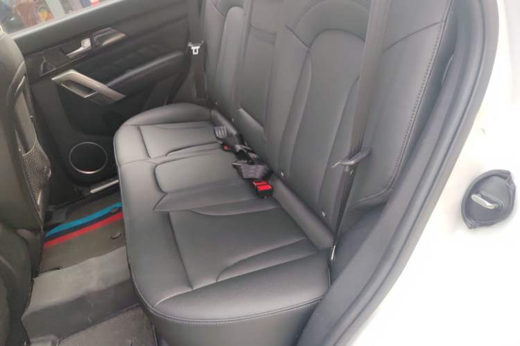 Used Haval H2 2016 Red-Label 1.5T Manual Two-Wheel Drive Luxury Model
