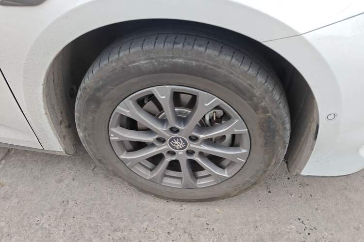 Used BYD Qin L 2025 DM-i Smart Drive 80KM Leading Model