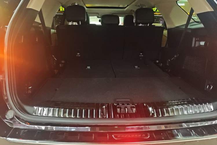 Used Ford Explorer 2023 EcoBoost 285 Four-Wheel Drive Titanium Edition 7-Seater
