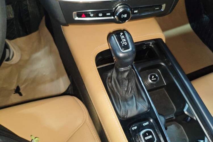 Used Volvo S90 2017 T4 Zhiyuan Edition