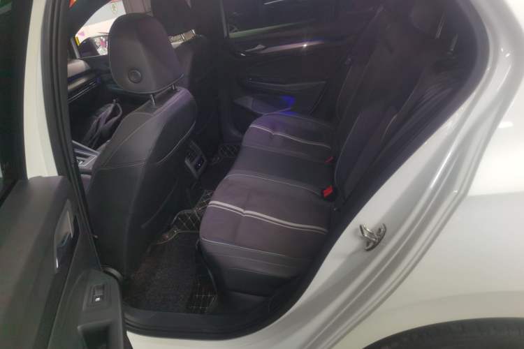 Used Volkswagen Golf 2023 Facelift 280TSI DSG R-Line Lite