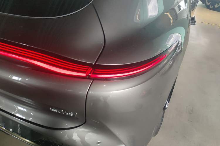 Used  LS7 2023 100kWh Lux Rear-Drive Version