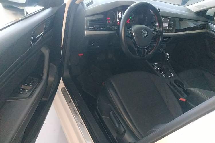 Used Volkswagen Lavida 2019 1.5L Automatic Comfort Edition China VI Standard