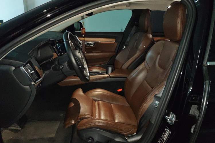 Used Volvo S90 2019 T5 Prestige Edition
