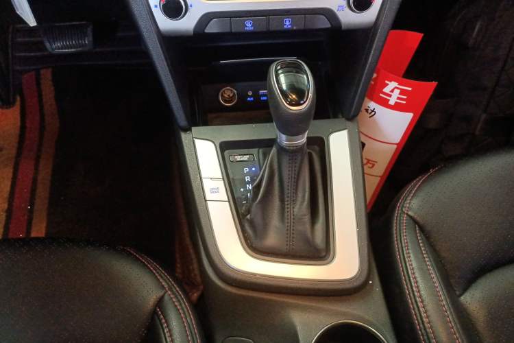 Used Hyundai Elantra 2016 1.6L Automatic ZhiXuan – Elite Version
