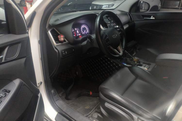 Used Hyundai Tucson 2015 1.6T Dual-Clutch Two-Wheel-Drive Smart Model
