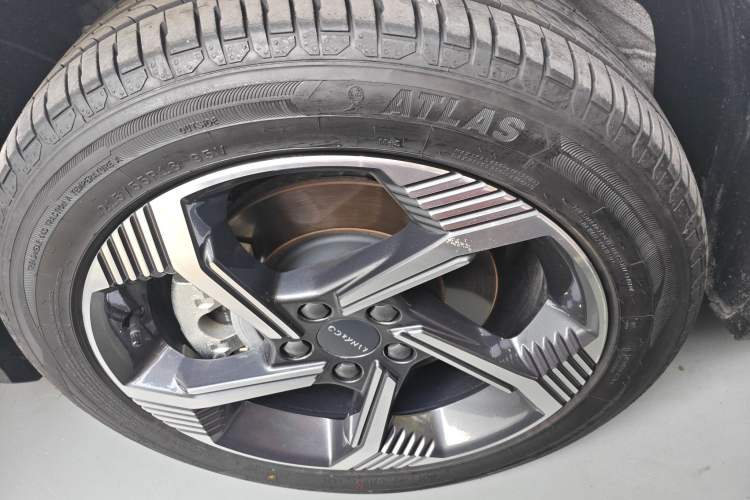 Used Lynk & Co 06 EM-P 2023 1.5T Remix PHEV Pro