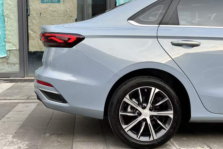 Used Geely Auto Emgrand 2023 4th Generation Champion Edition 1.5L CVT Prestige Model