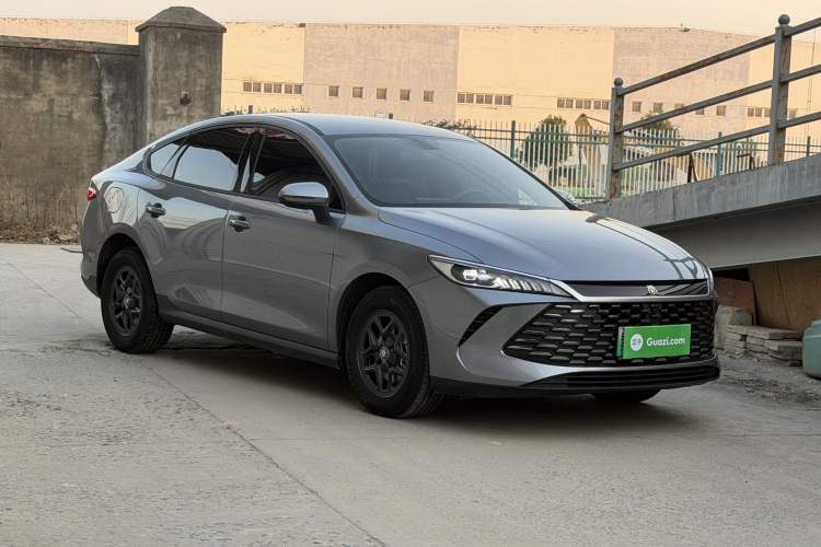 Used BYD Qin PLUS 2025 DM-i Smart Drive 55KM Leading Model
