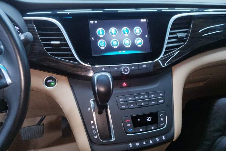 Used Buick GL8 2017 ES 28T Premium Version China V Standard