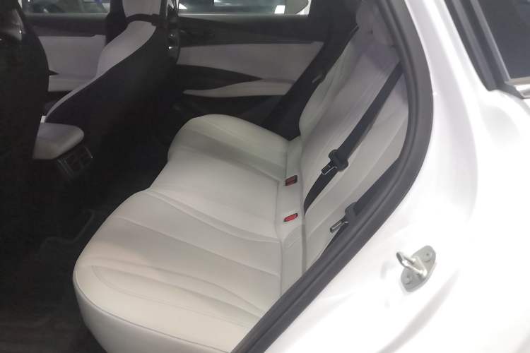 Used BYD Seal 06 New Energy 2024 DM-i 80KM Luxury Model
