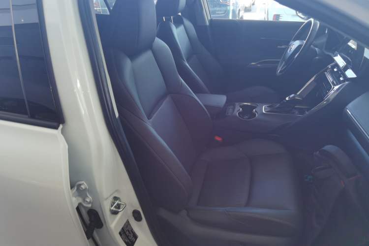 Used Toyota Venza 2023 2.0L CVT Two-Wheel Drive Prestige Version
