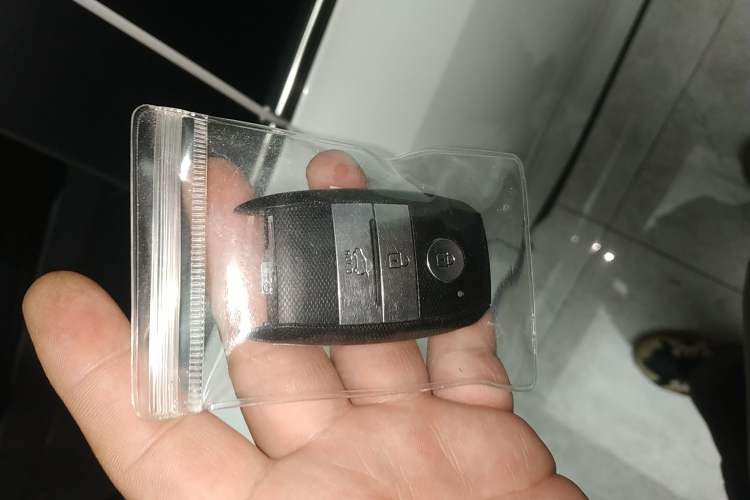 Used Kia kx1 Stonic 2021 1.4L CVT Fun & Sunroof Model
