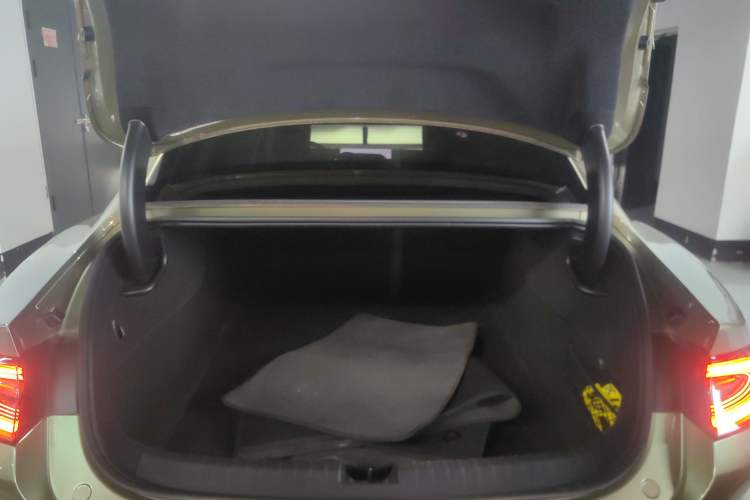 Used  SU7 2024 Four-Wheel Drive Ultra-Long Range Advanced Intelligent Driving Max Edition
