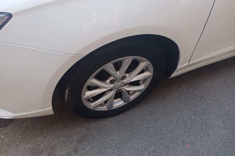 Used Roewe i5 2020 1.5L Automatic 4G Connected Linghao Edition