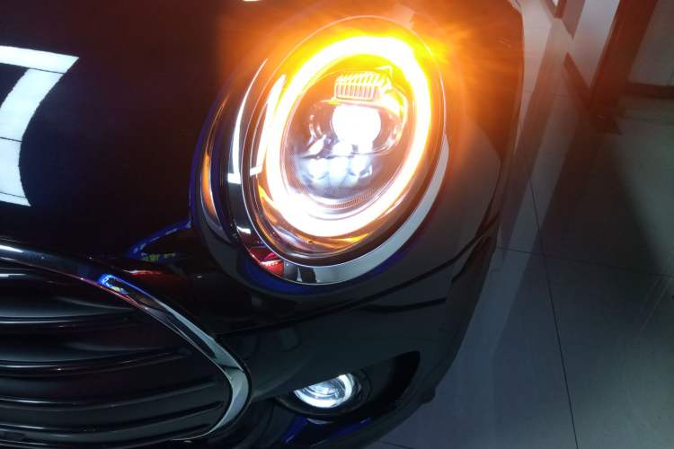 Used  Clubman 2021 1.5T COOPER Connoisseur
