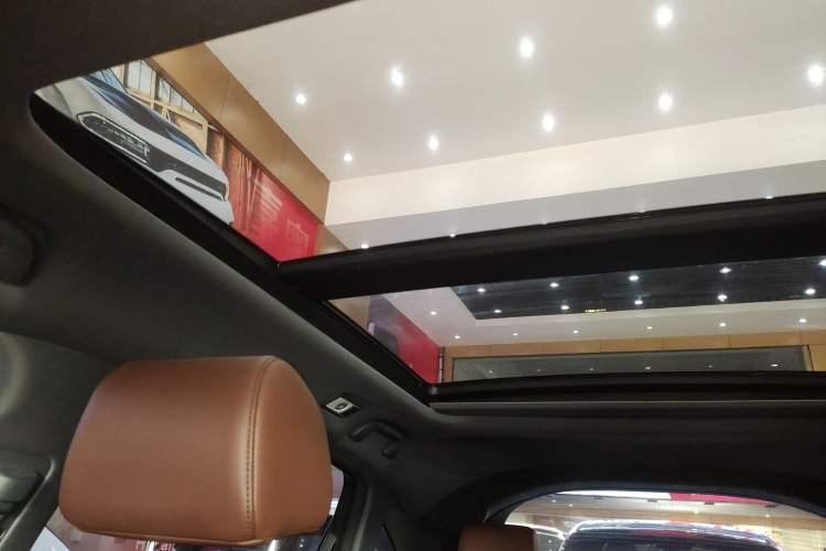 Used Honda UR-V 2020 370TURBO Two-Wheel Drive Luxury Edition
