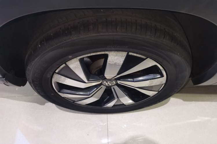 Used Volkswagen Tayron 2019 330TSI Two-Wheel Drive Luxury Model China VI Standard
