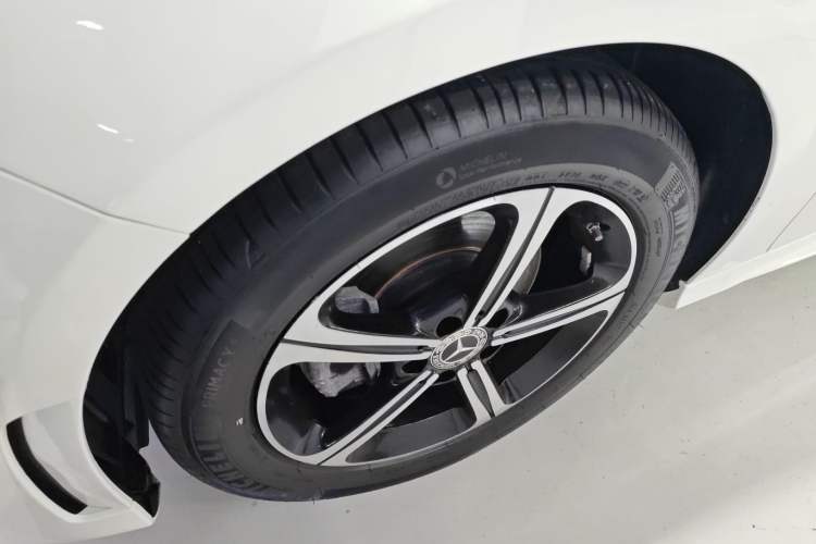 Used Mercedes-Benz A-Class 2022 Revised Version A 200 L Sport Sedan Fashionable Style