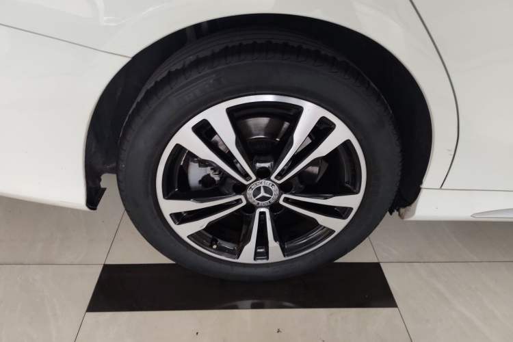 Used Mercedes-Benz C-Class 2017 Facelift C 200 L Sport Edition