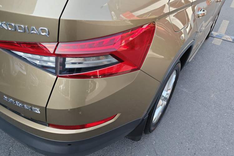 Used Skoda Kodiaq 2018 Facelifted TSI330 5-Seater Two-Wheel-Drive Comfort Edition
